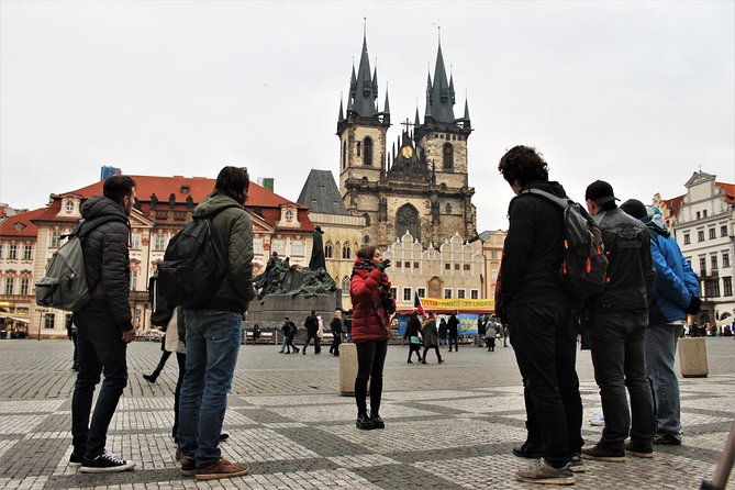 prague-old-town-medieval-underground-and-dungeon-historical-tour