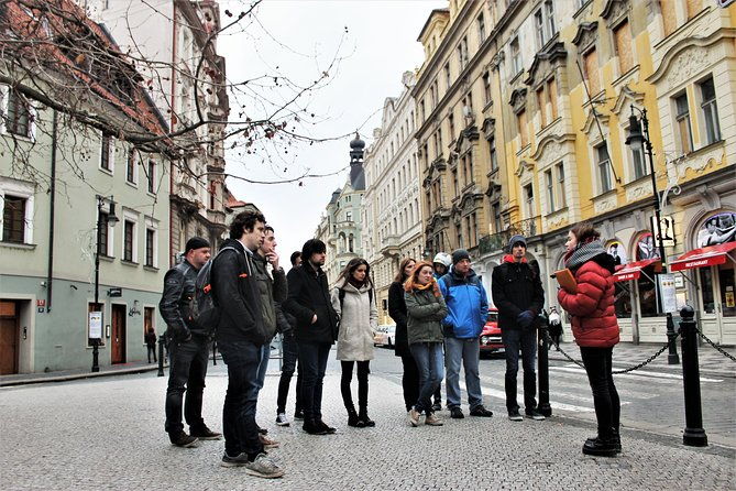 prague-old-town-medieval-underground-and-dungeon-historical-tour