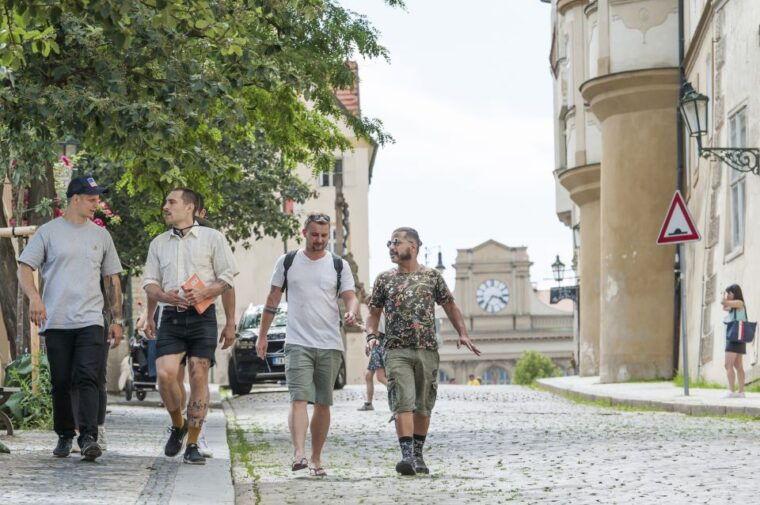 prague-old-town-prague-castle-river-boat-cruise-day-tour