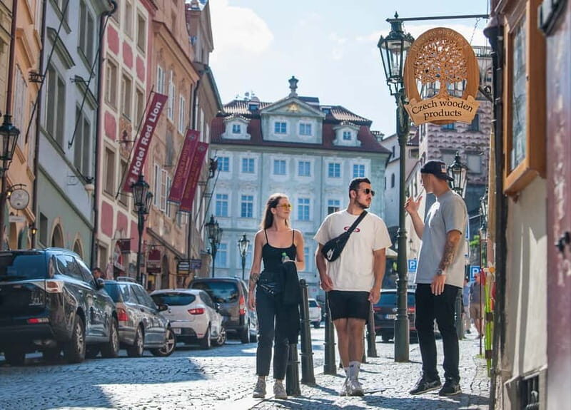 Prague: Old Town, Prague Castle & River Cruise Day Tour - An In-Depth Look at the Prague Old Town, Castle & River Cruise Experience