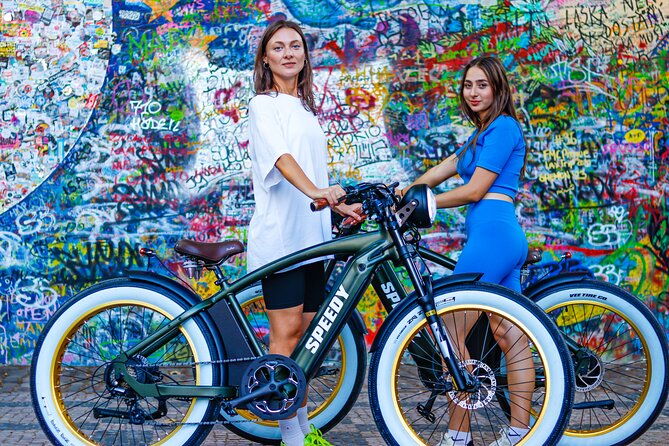 prague-on-stylish-retro-styled-e-bike-viewpoints-sightseeing