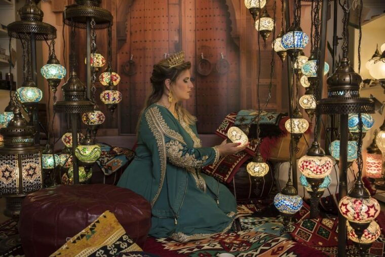 prague-oriental-dress-photoshooting