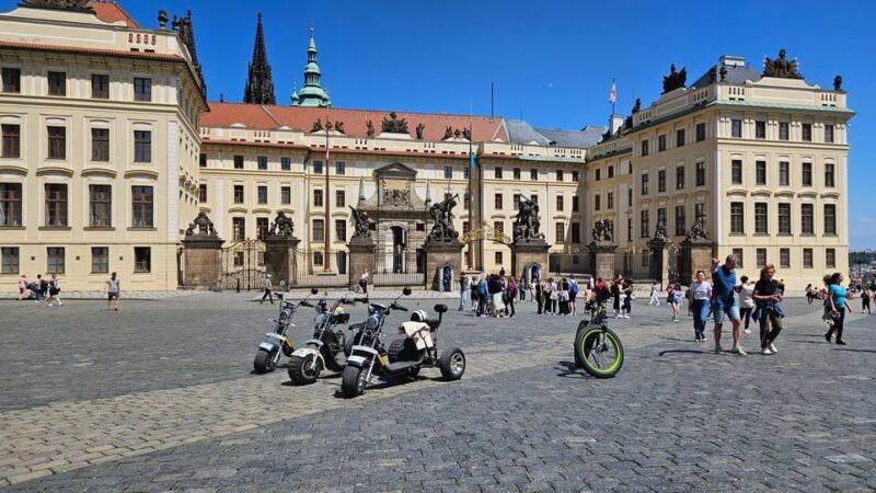 prague-panoramic-viewpoints-guided-electric-tricycle-tour