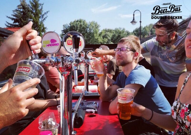 prague-party-beer-bus