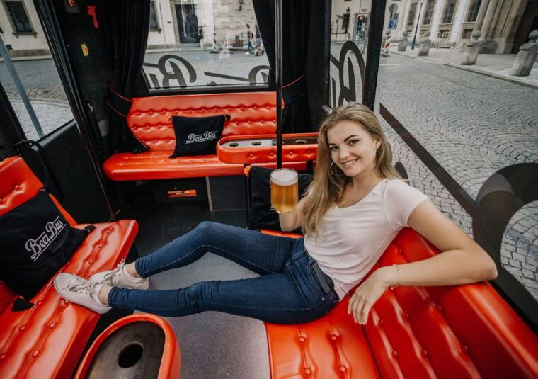 prague-party-beer-bus