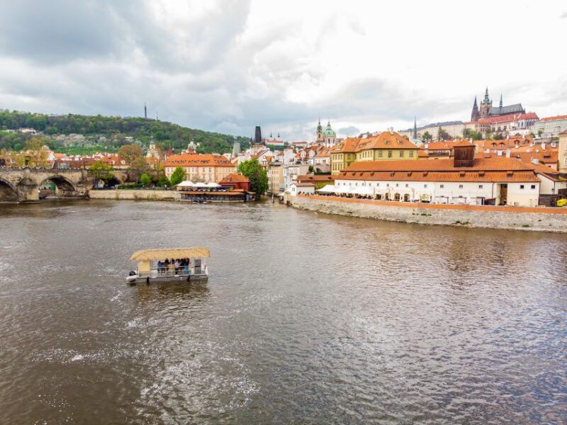 prague-party-tiki-boat-sightseeing-cruise-with-drinks