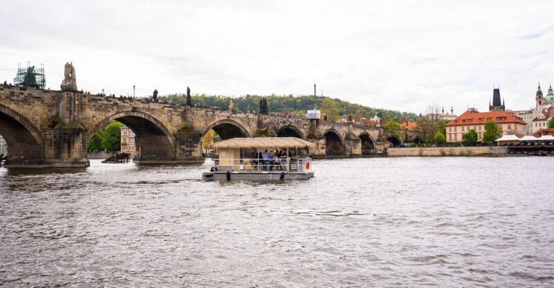prague-party-tiki-boat-sightseeing-cruise-with-drinks