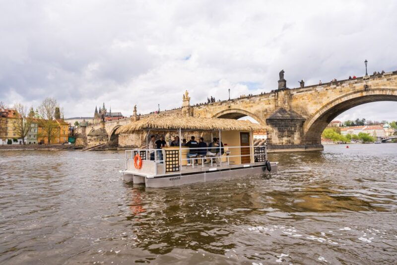 prague-party-tiki-boat-sightseeing-cruise-with-drinks