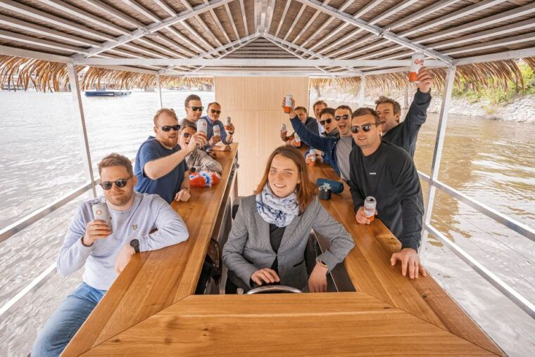 prague-party-tiki-boat-sightseeing-cruise-with-drinks