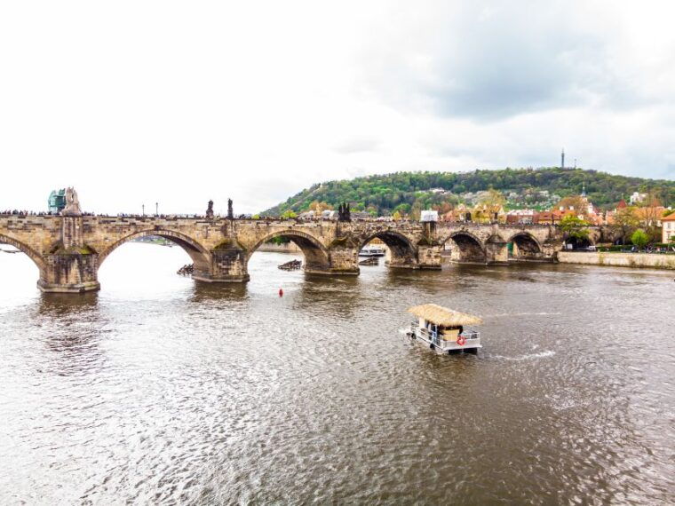 prague-party-tiki-boat-sightseeing-cruise-with-drinks