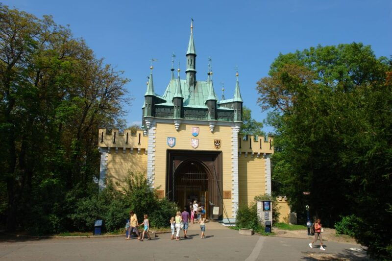 prague-petrin-tower-and-mirror-maze-entry-ticket