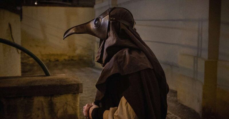 prague-plague-doctor-old-town-history-walking-tour