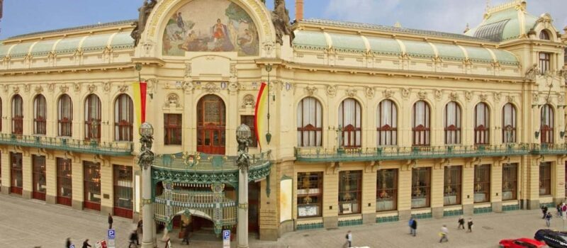 Prague: Private 2 & Half-Day City Tours with Local Guide - Transportation & Comfort