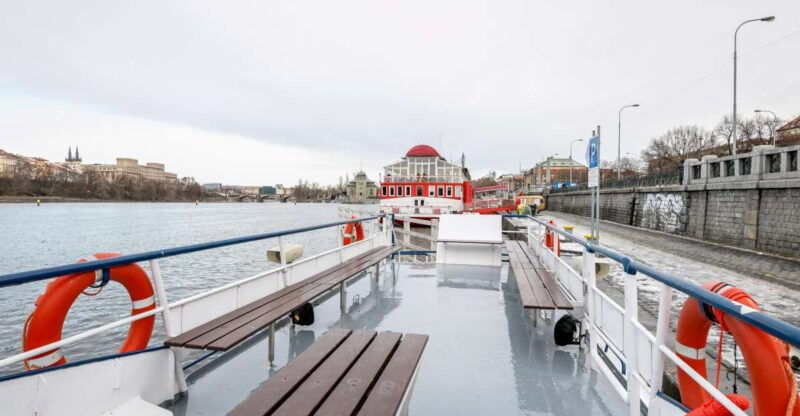 prague-private-beer-boat-cruise-with-unlimited-beer