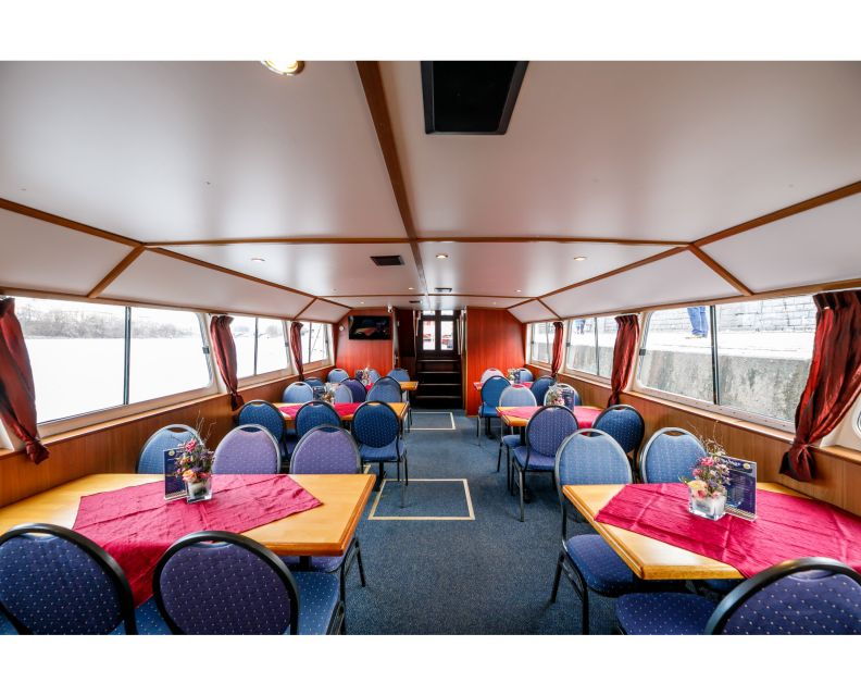 prague-private-beer-boat-cruise-with-unlimited-beer