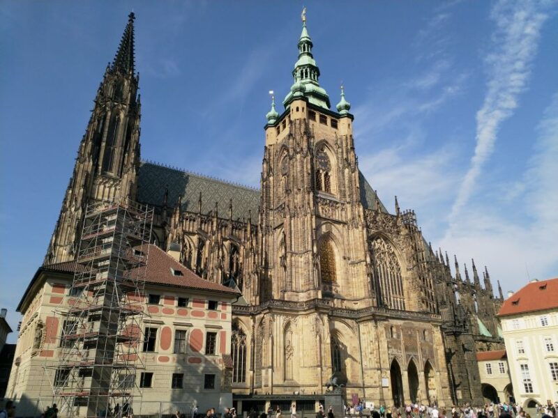 prague-private-city-tour-by-minivan
