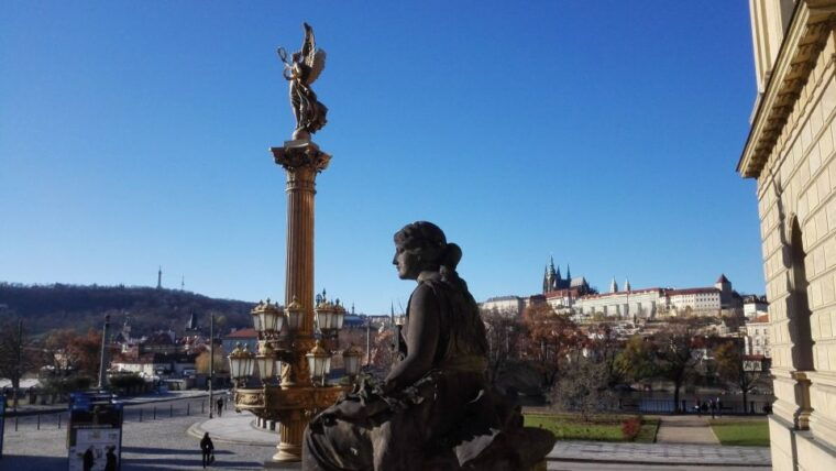 prague-private-city-tour-by-minivan