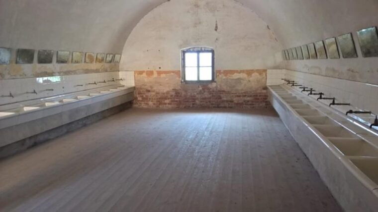 prague-private-day-tour-of-terezin-concentration-camp