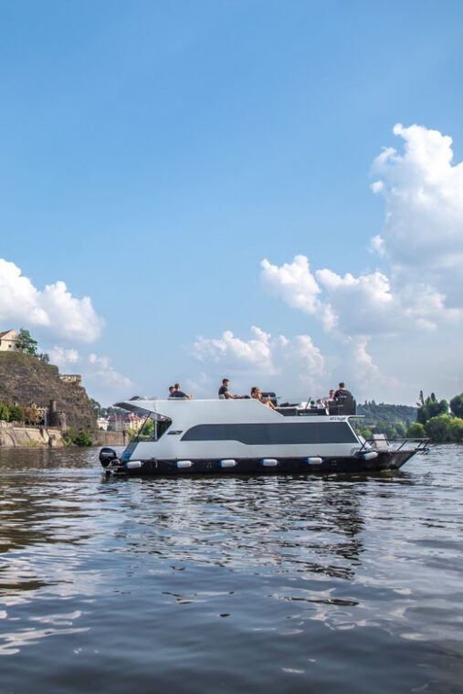 prague-private-river-cruise-with-unlimited-beer-or-prosecco
