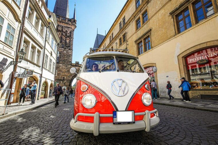 prague-private-sightseeing-tour-in-original-vw-samba-bus