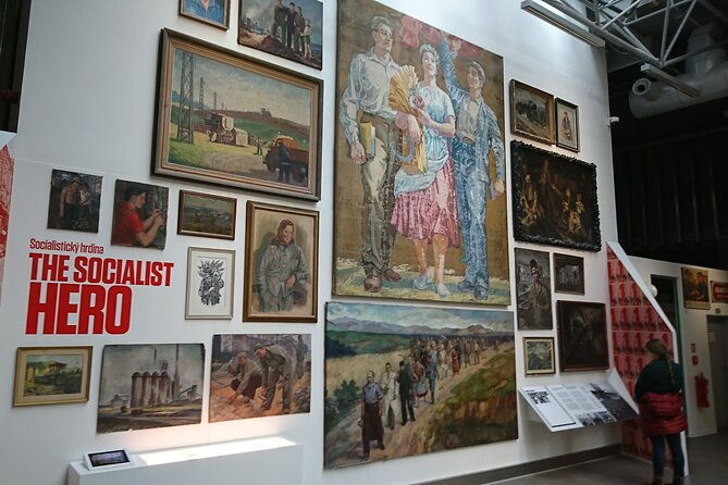 prague-private-tour-and-museum-of-communism-with-transfer