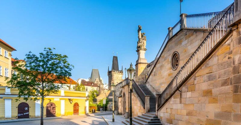 prague-private-tour-of-mala-strana-kampa-charles-bridge