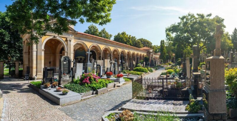 Prague: Private tour to the historic fortress of Vyehrad - What to Expect from This Vysehrad Private Tour