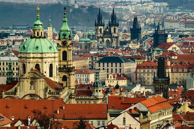 prague-private-tour-with-rooftop-bar-and-prosseco