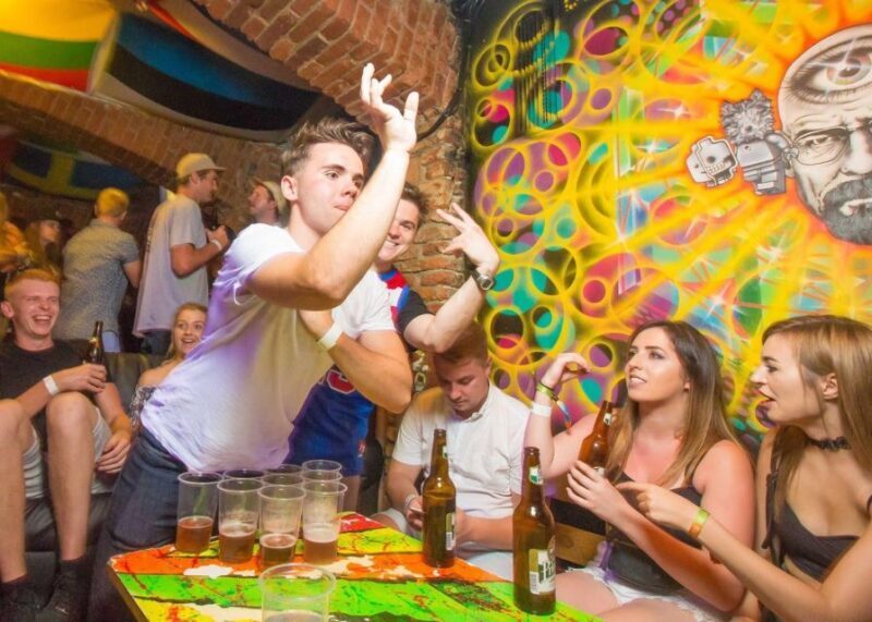 Prague: Pub Crawl with Unlimited Drinks, Bars & Club Entry - Key Points
