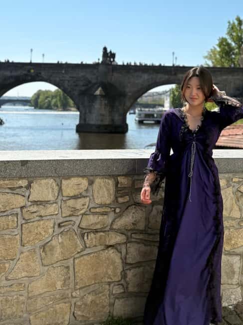 Prague: Rent a Medieval Dress - Key Points