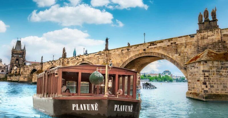 prague-river-cruise-charles-bridge-museum-walking-tour
