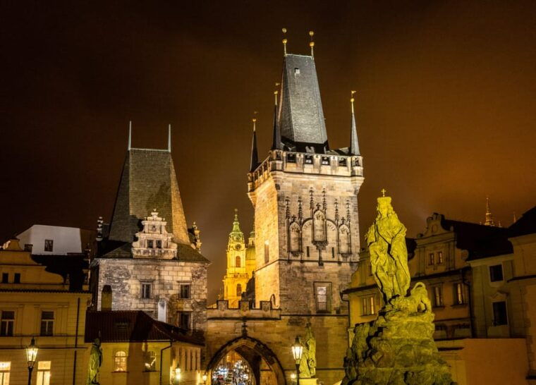 prague-river-cruise-charles-bridge-museum-walking-tour