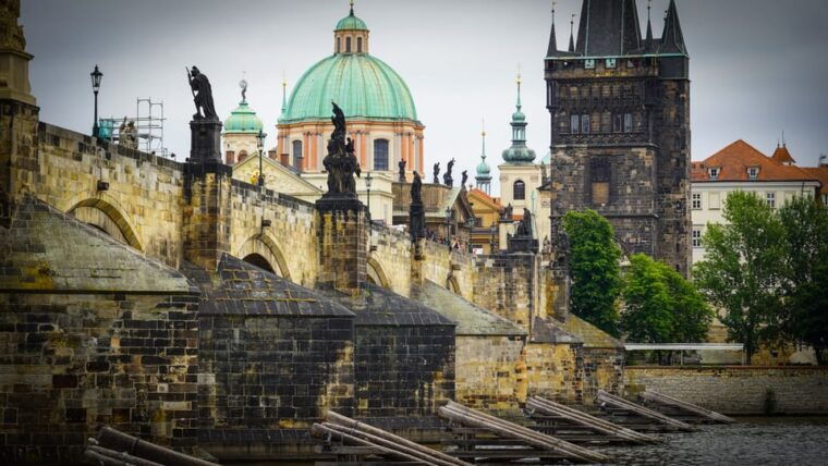 prague-river-cruise-charles-bridge-museum-walking-tour