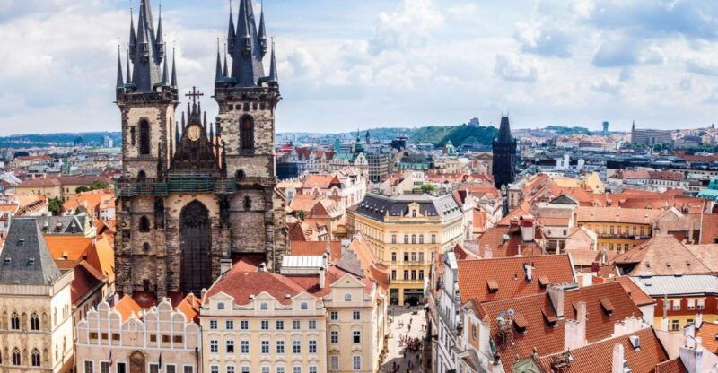prague-royal-castle-st-vitus-golden-lane-tour-with-tickets