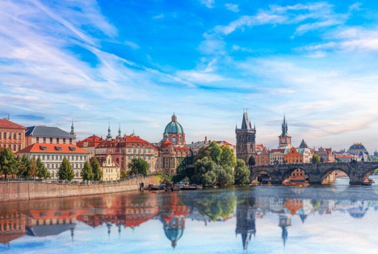 prague-royal-castle-st-vitus-golden-lane-tour-with-tickets
