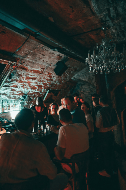 prague-saturday-night-live-music-in-old-town-at-le-valmont