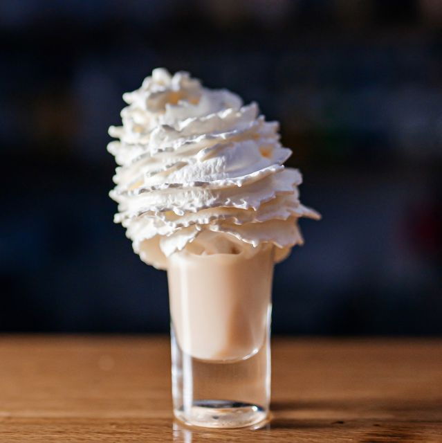 prague-shots-bar-club-experience-with-welcome-cocktail