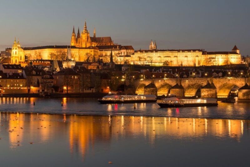 prague-sightseeing-dinner-cruise-on-open-top-glass-boat