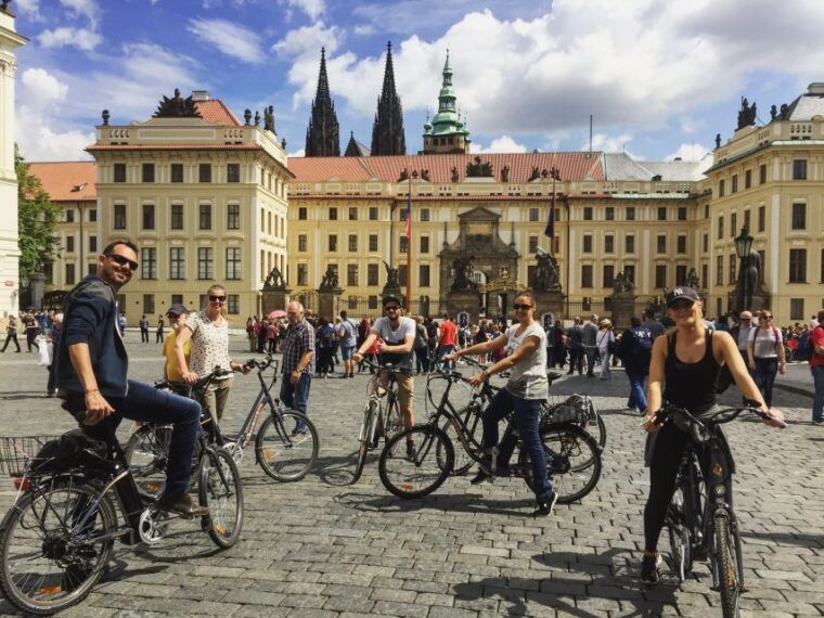 prague-stunning-viewpoints-castle-city-park-bike-tour
