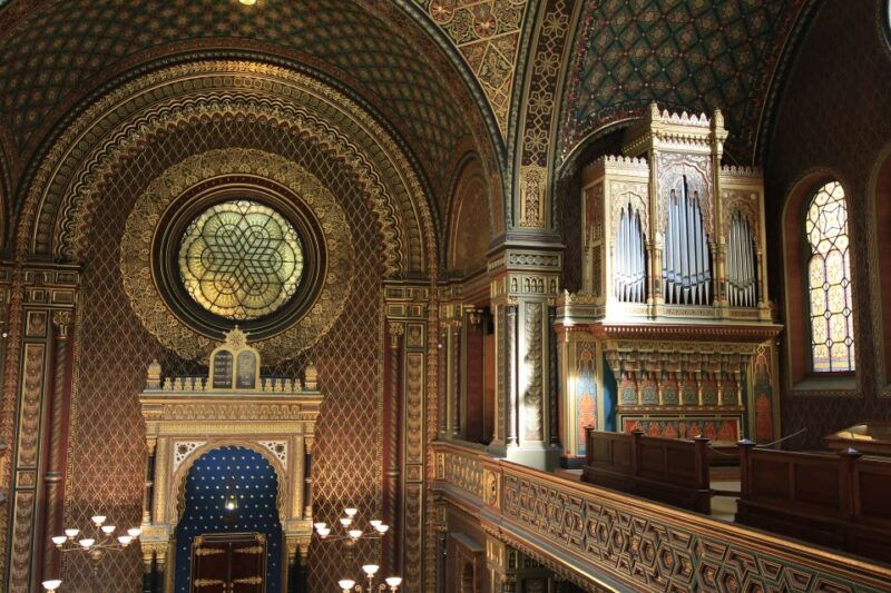 prague-synagogues-and-jewish-quarter-private-walking-tour