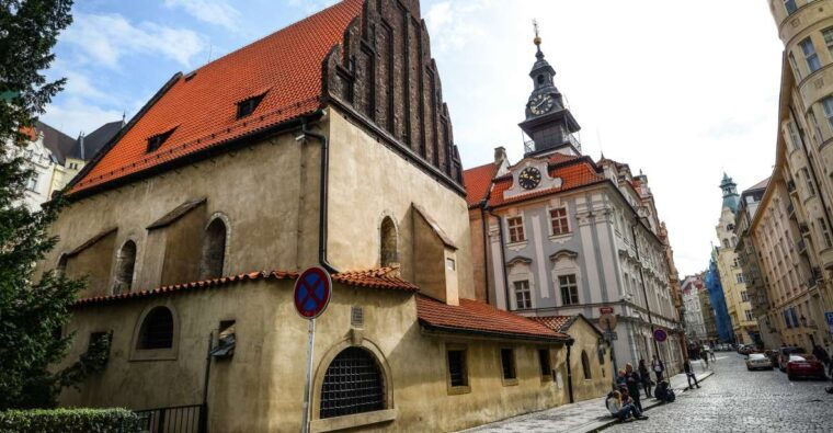 prague-synagogues-and-jewish-quarter-private-walking-tour