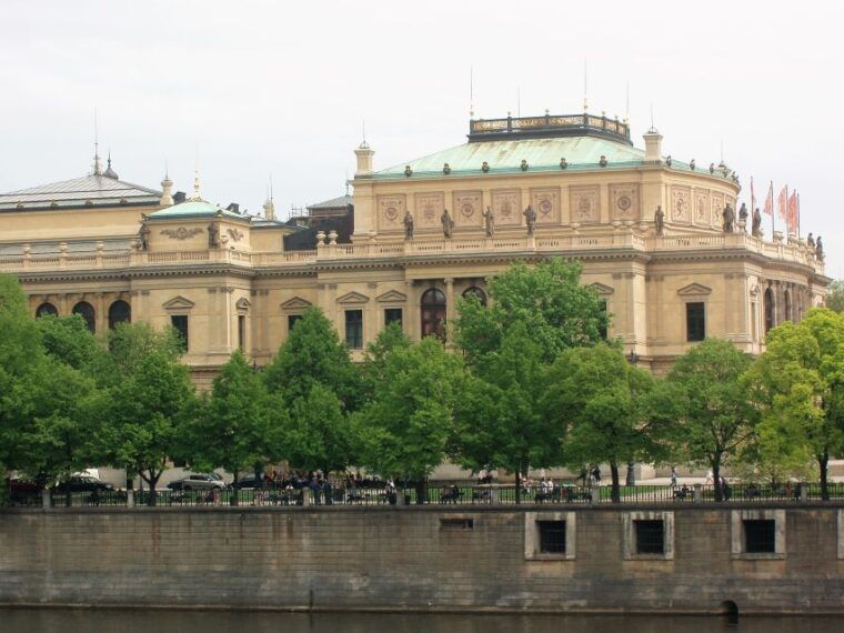 prague-tailored-sightseeing-tour-in-french