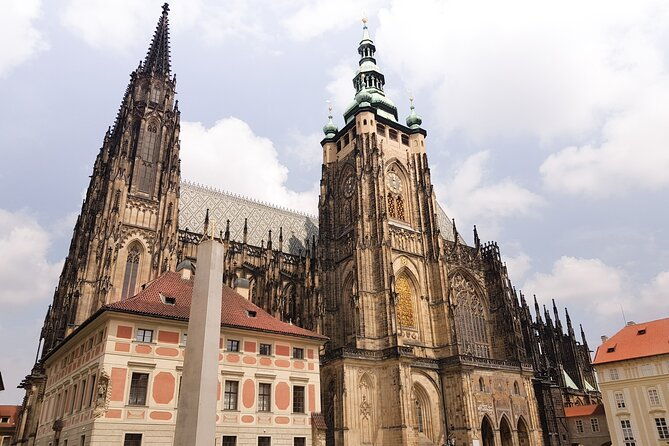 prague-top-3-tickets-prague-castle-astronomical-clock-jewish-town