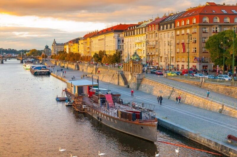 prague-vysehrad-castle-and-riverside-e-bike-tour