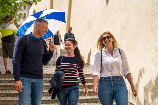 prague-walking-tour-of-old-town-charles-bridge-and-prague-castle