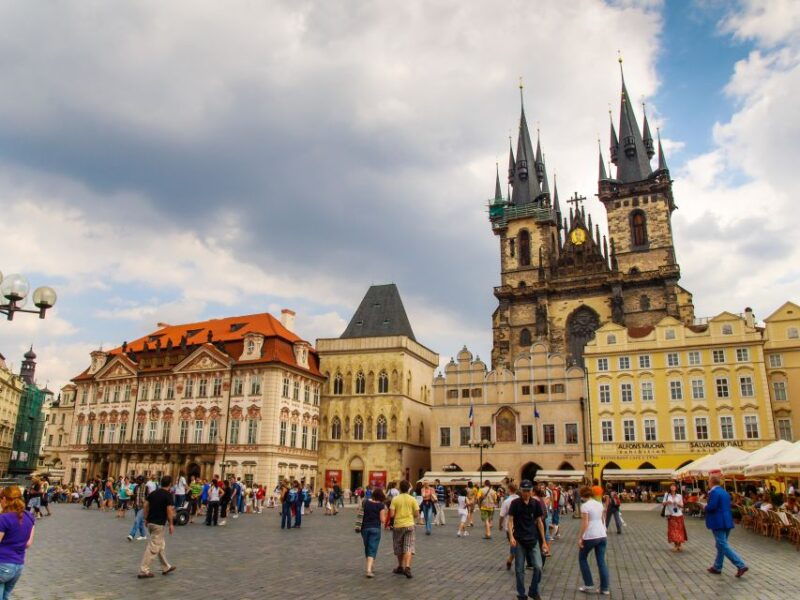 prague-walking-tour-virtual-reality-experience