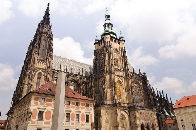prague-walking-tour-with-river-boat-cruise-and-lunch-6-hours