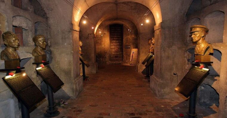 prague-wwii-tour-with-local-historian-semiprivate-tour