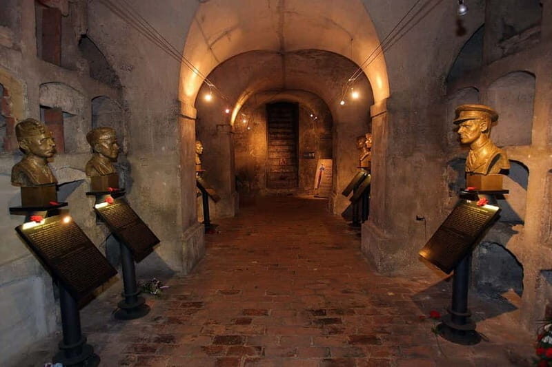 Prague: WWII Tour with Local Historian SMALL GROUP - Key Points