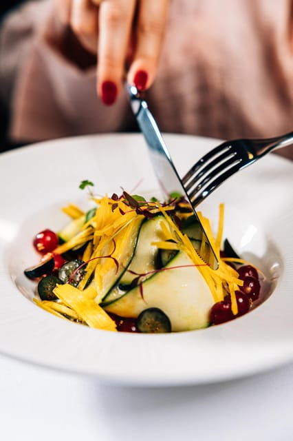 praguebreathtaking-cabaret-show-with-4-course-dinner-option